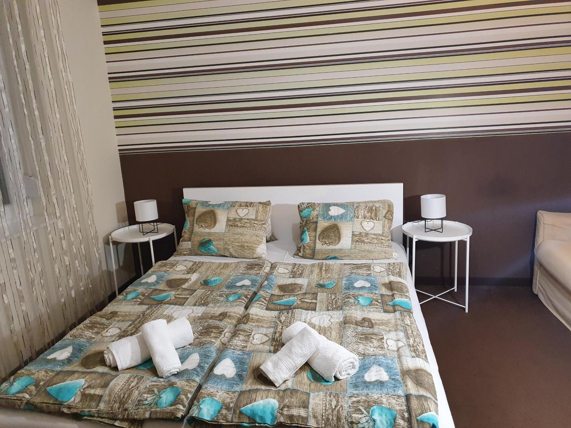 Doris Apartments Siófok Buitenkant foto
